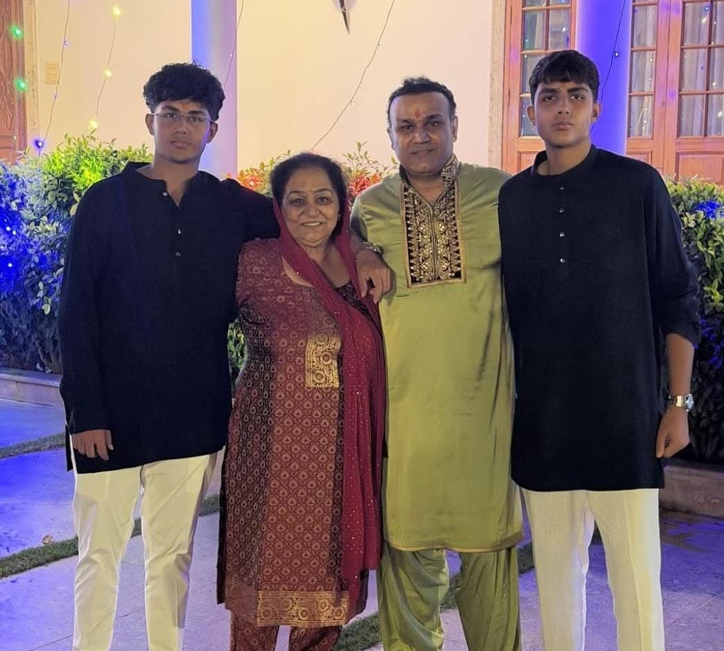 భార్యకు దూరంగా సెహ్వాగ్!