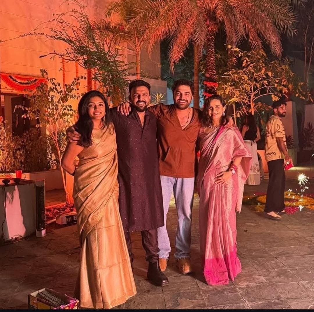 స్టార్ దర్శకుడిని పెళ్లి చేసుకోబోతున్న ఈషా రెబ్బా.. మొదటి భార్యకు విడాకులు ఇప్పించి మరి..!