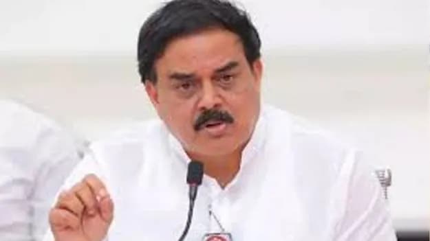 రైతుల కోసం సిద్ధమైన 6 కోట్ల గోనె సంచులు – మంత్రి నాదెండ్ల భరోసా