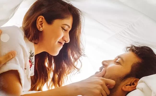 లవ్ అండ్ కామెడీ కలయికగా సంతానప్రాప్తిరస్తు ట్రైలర్ హిట్!