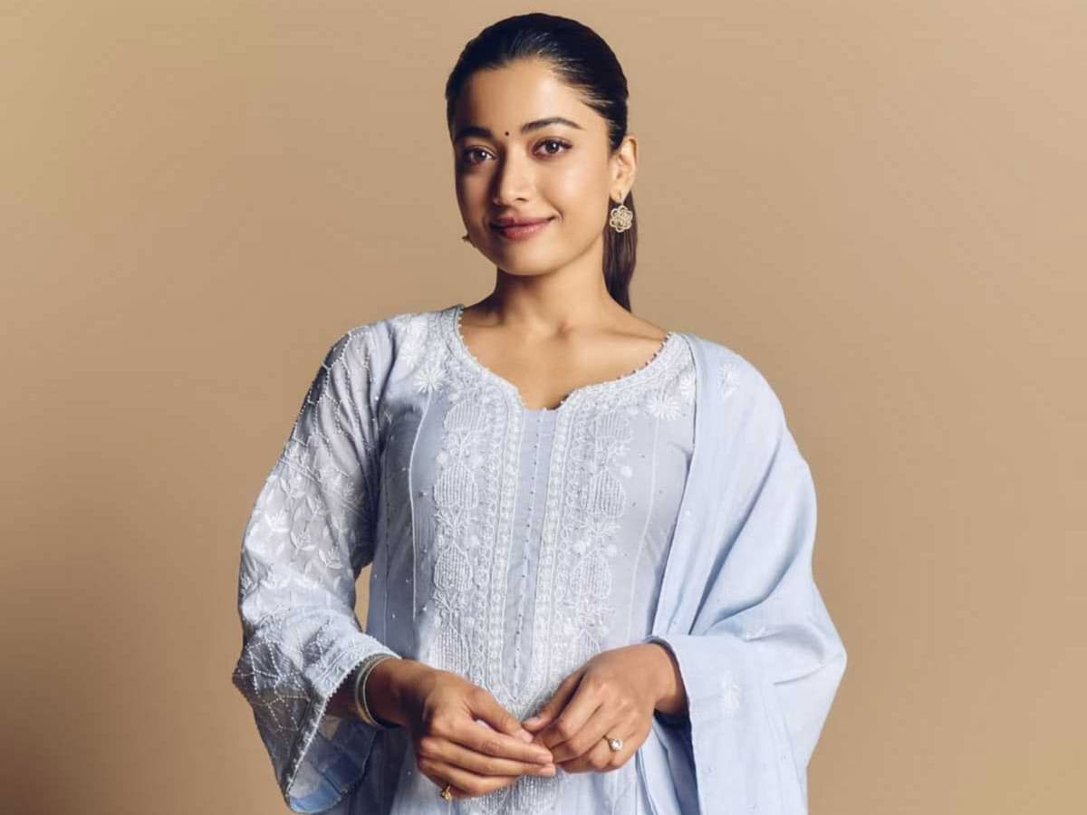 రష్మిక మనసులో ఉన్న ఆ నలుగురు డైరెక్టర్లు ఎవరో తెలుసా?