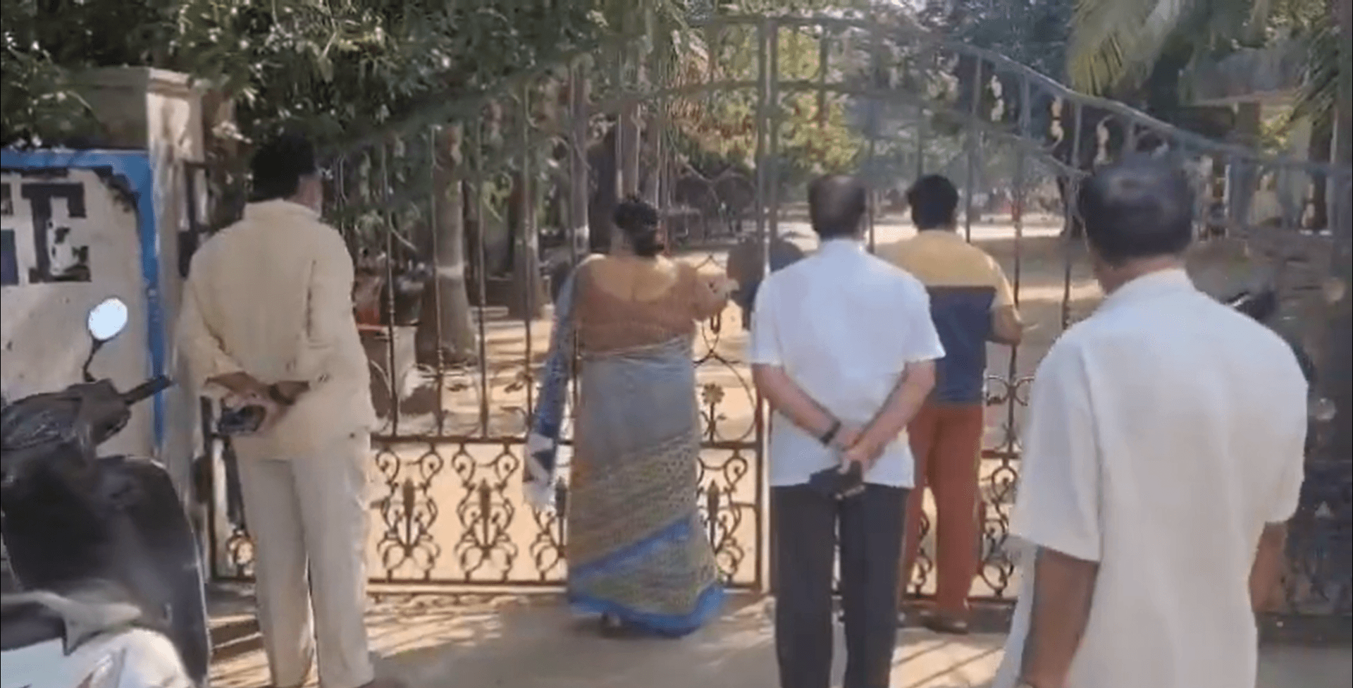 7వ తరగతి ఇద్దరు బాలికలు కనిపించకుండా పోయిన ఘటన