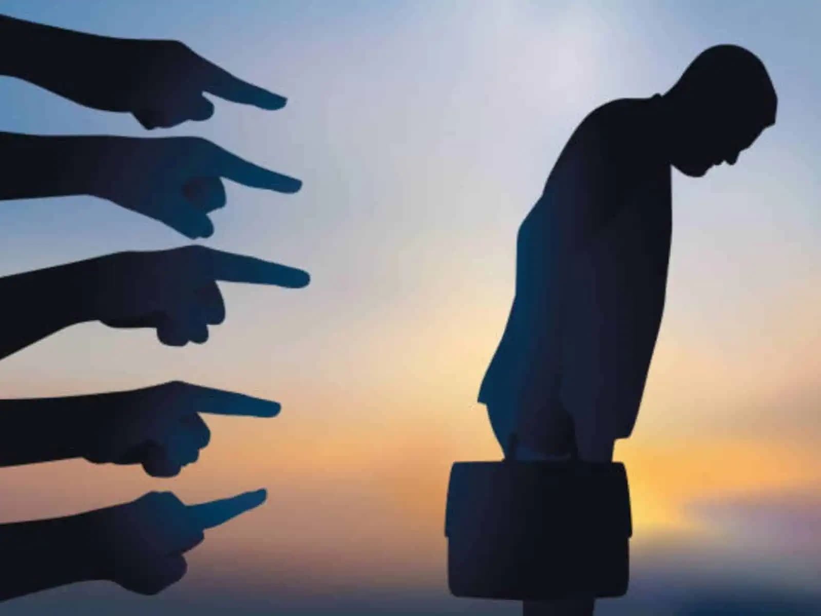 అరెస్ట్‌కు ముందు రవి పౌరసత్వం మార్చుకోవాలని ఎందుకు చూశాడు ?