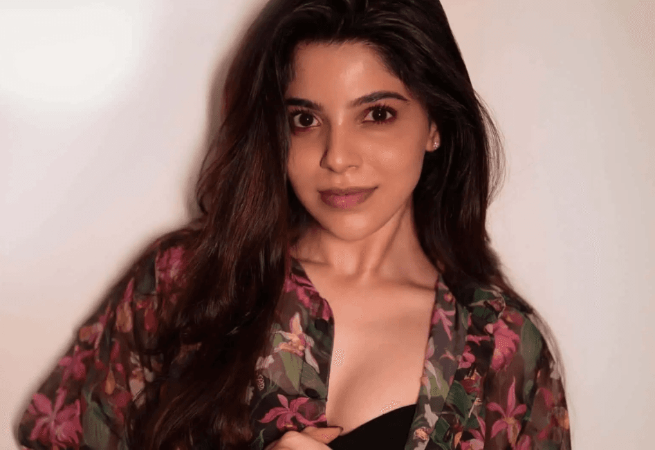 దివ్య భారతి స్పందనతో సోషల్ మీడియాలో ఇలా భారీ మద్దతు ఎందుకు వచ్చింది ?