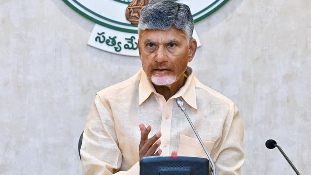 ఆలయంలో ఘోర చోరీ: సీఎం చంద్రబాబు ఆగ్రహం!