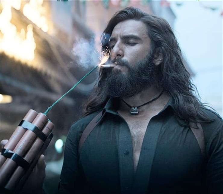 దూసుకుపోతున్న దురంధర్ ... 3 రోజుల్లో 100 కోట్లు!