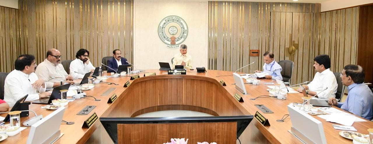 ఏపీ కేబినెట్‌  లో కీలక నిర్ణయాలు...