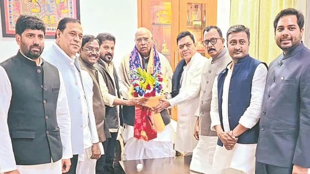 శబాష్ సీఎం..   గ్లోబల్ సమ్మిట్‌ పై రేవంత్‌ రెడ్డి కి కాంగ్రెస్‌ అగ్ర నేతల అభినందనలు!