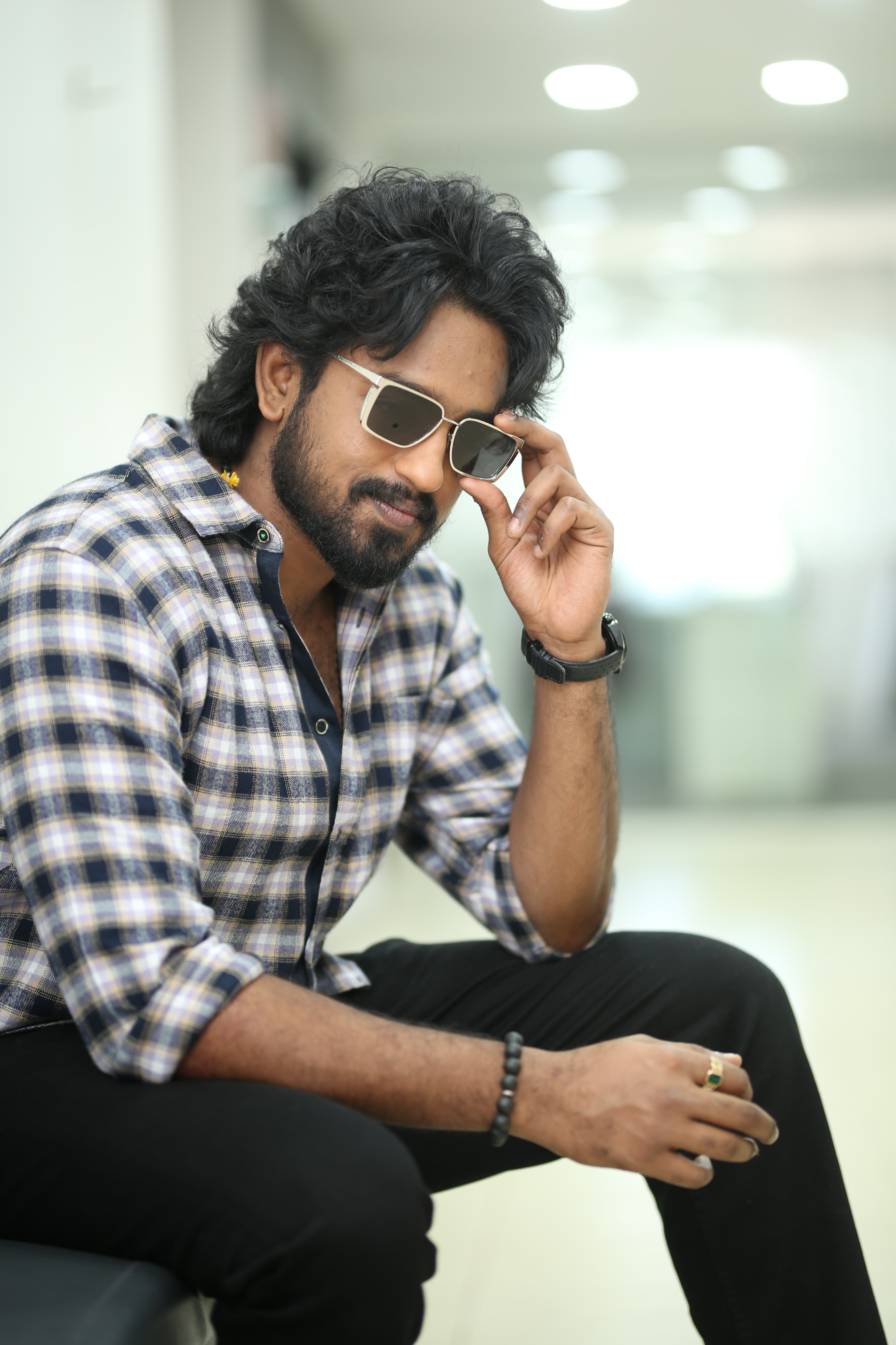 అన్ని ఎమోషన్స్ ఉన్న మూవీ మోగ్లీ - హీరో రోషన్ కనకాల!