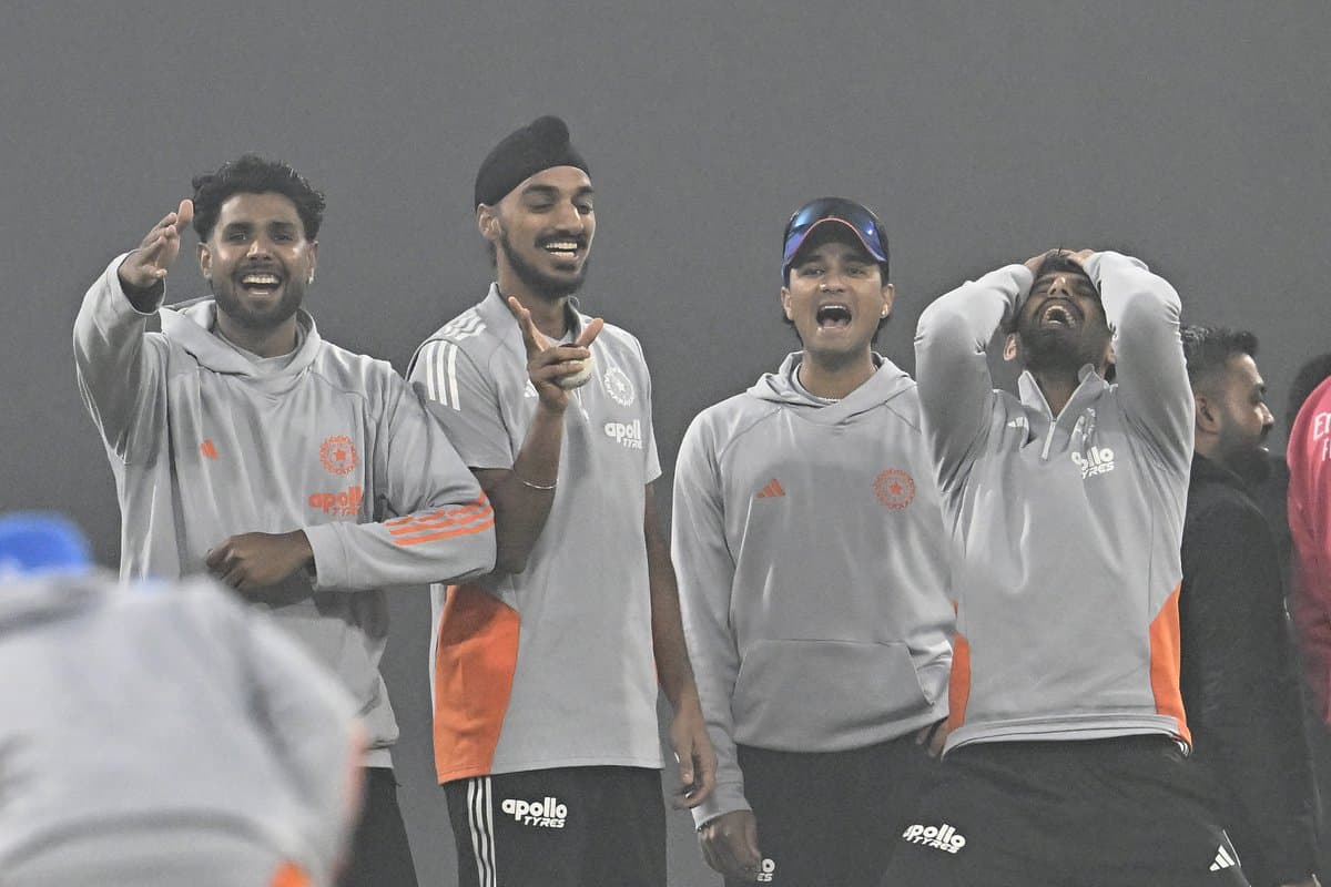 లక్నో లో పొగమంచు అడ్డంకి.. భారత్–దక్షిణాఫ్రికా నాలుగో టీ20 రద్దు