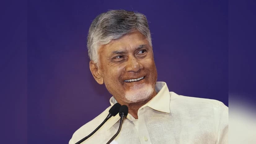 ఈటీ అవార్డ్స్‌లో చంద్రబాబు నాయుడుకు ‘బిజినెస్ రిఫార్మర్ ఆఫ్ ది ఇయర్’ పురస్కారం