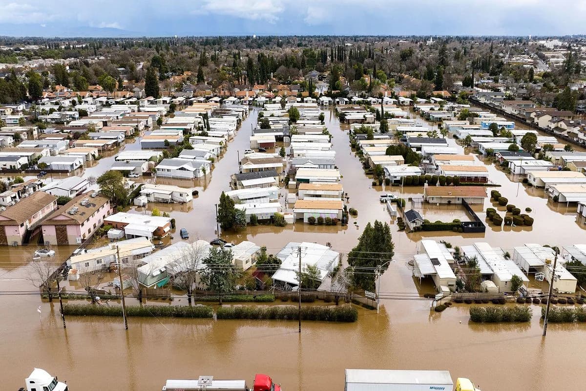 కాలిఫోర్నియాలో తుఫాను బీభత్సం 