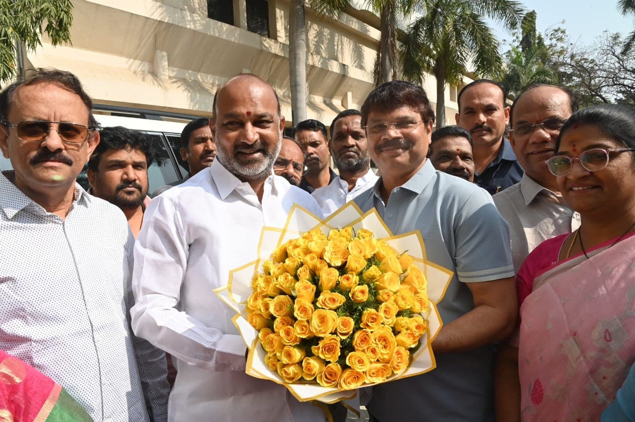 అఖండ 2 చూసిన కేంద్ర మంత్రి బండి సంజయ్