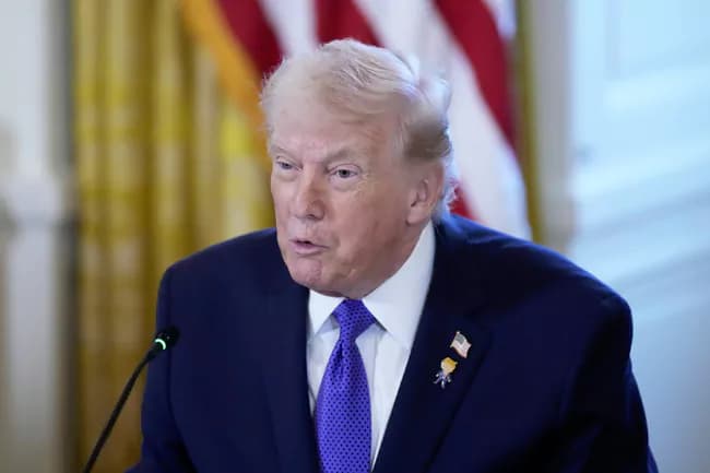 అమెరికాలో వీసాలపై కఠిన చర్యలు… ఏడాదిలో లక్ష రద్దు