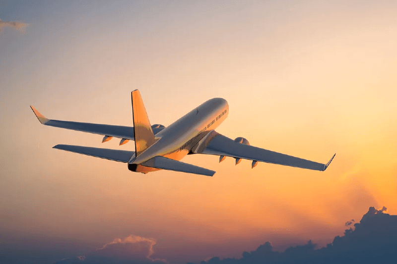 ప్రయాణికుల డిమాండ్ పెరుగుతున్నా విశాఖ విమాన సర్వీసులు తగ్గింపు!