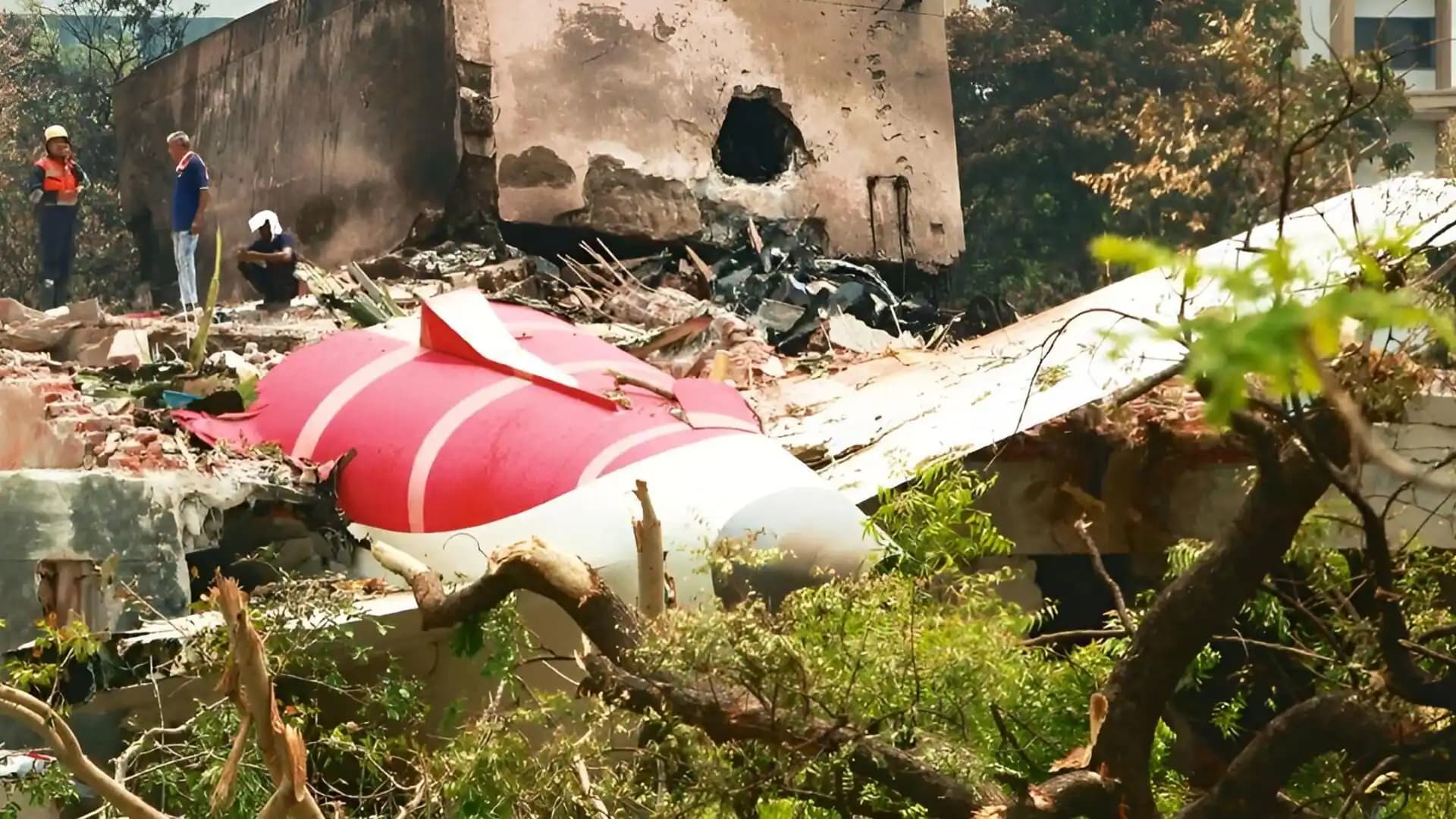 అహ్మదాబాద్ ఫ్లైట్ యాక్సిడెంట్. ఎయిరిండియాకు రూ.1,100 కోట్ల ఇన్సూరెన్స్....