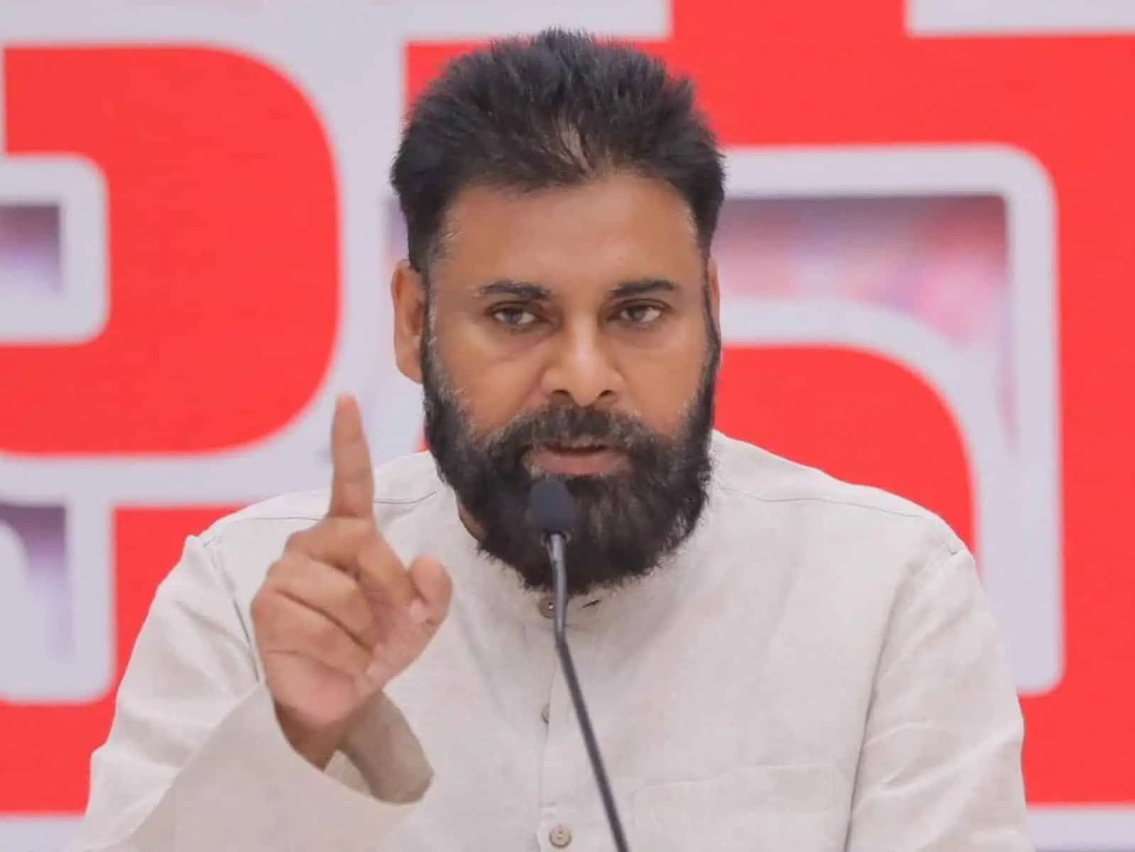 లడ్డూ వివాదంపై ప‌వ‌న్‌ కల్యాణ్ ఆగ్రహం.. జ‌న‌సేన నేత‌ల‌కు గ‌ట్టిగా హెచ్చ‌రిక