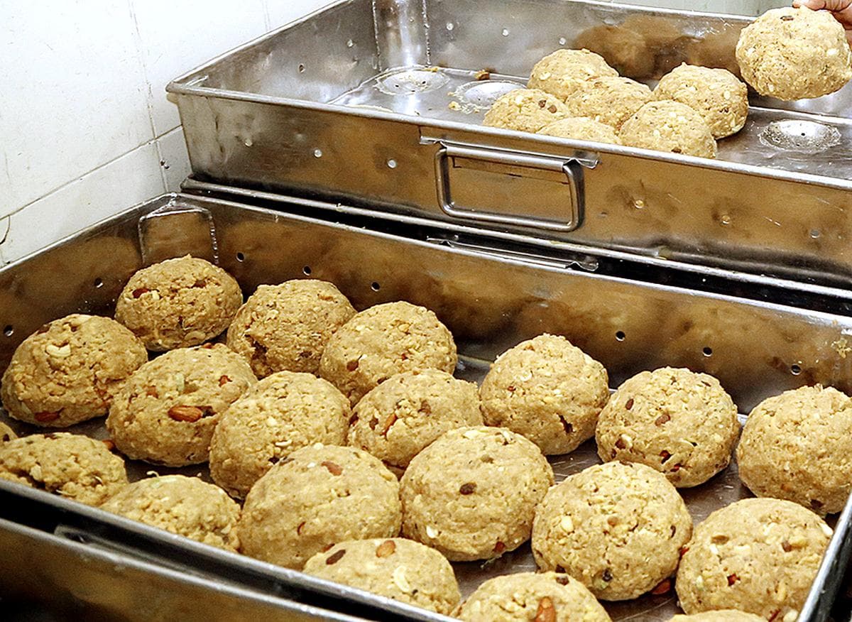 తిరుమల లడ్డూ నెయ్యి కల్తీ పై స్వామీజీల ఆగ్రహం