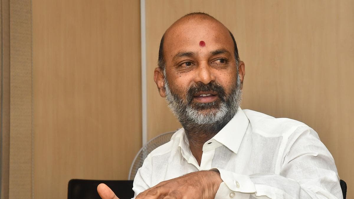 మహదేవప్పది ఆత్మహత్య కాదు కాంగ్రెస్ చేసిన హత్య - కేంద్ర మంత్రి బండి సంజయ్