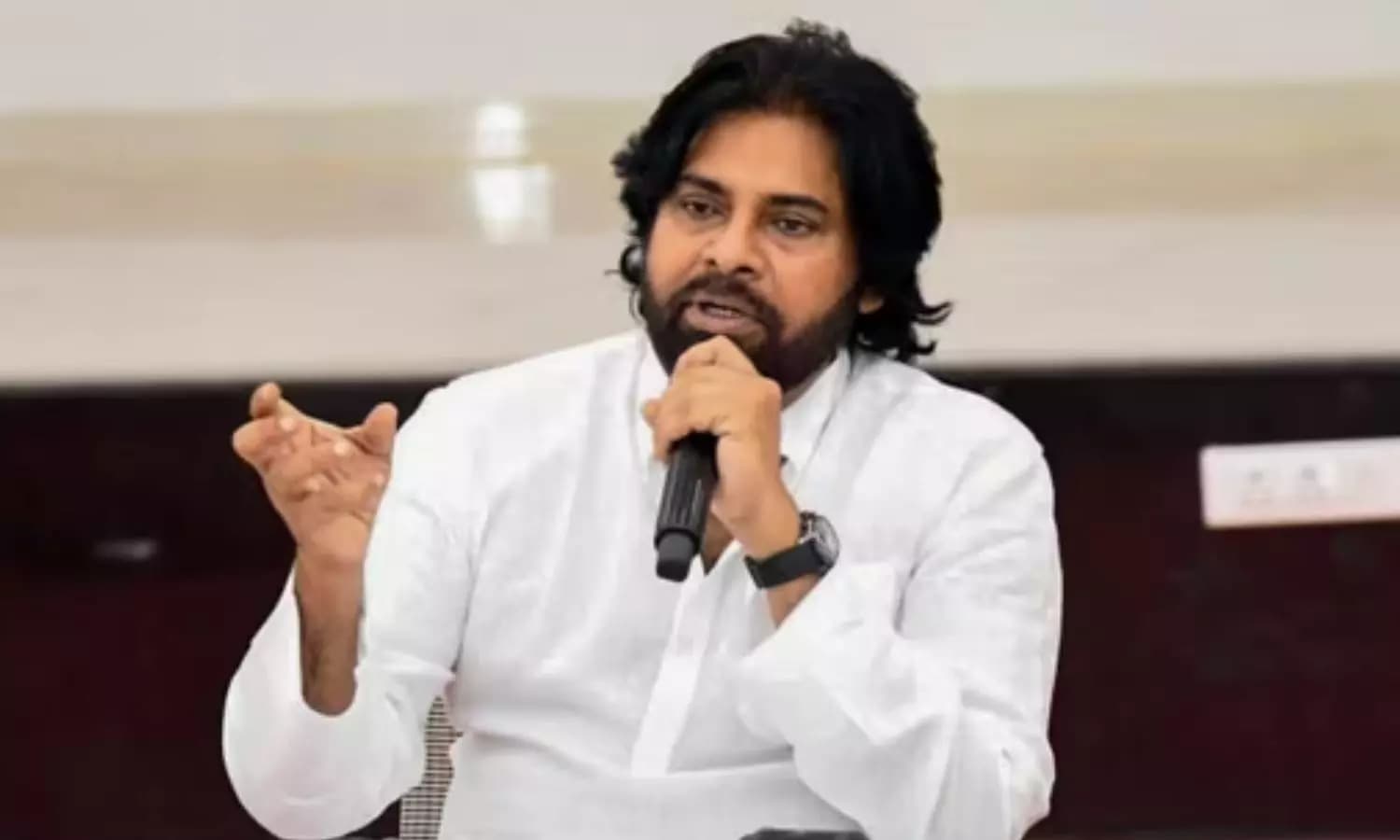 మానవత్వానికి మరో ముద్ర: పిఠాపురం అనాథ పిల్లలకు పవన్ కళ్యాణ్ అండ !