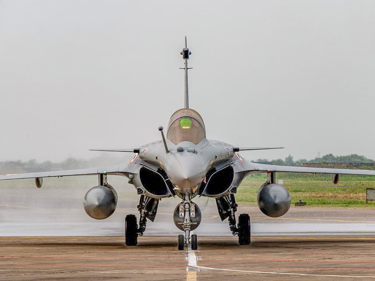 ఫ్రాన్స్ నుంచి 114 రఫేల్ యుద్ధ విమానాల (Rafale Jets) కొనుగోలుకు కేంద్రం గ్రీన్ సిగ్నల్.. 