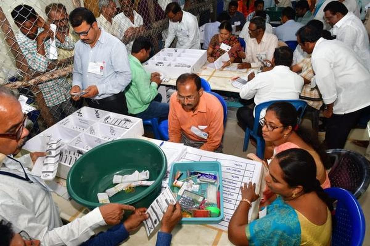 1000+ వార్డుల్లో ఫలితాలు...ఏ పార్టీకి ఎన్నంటే?