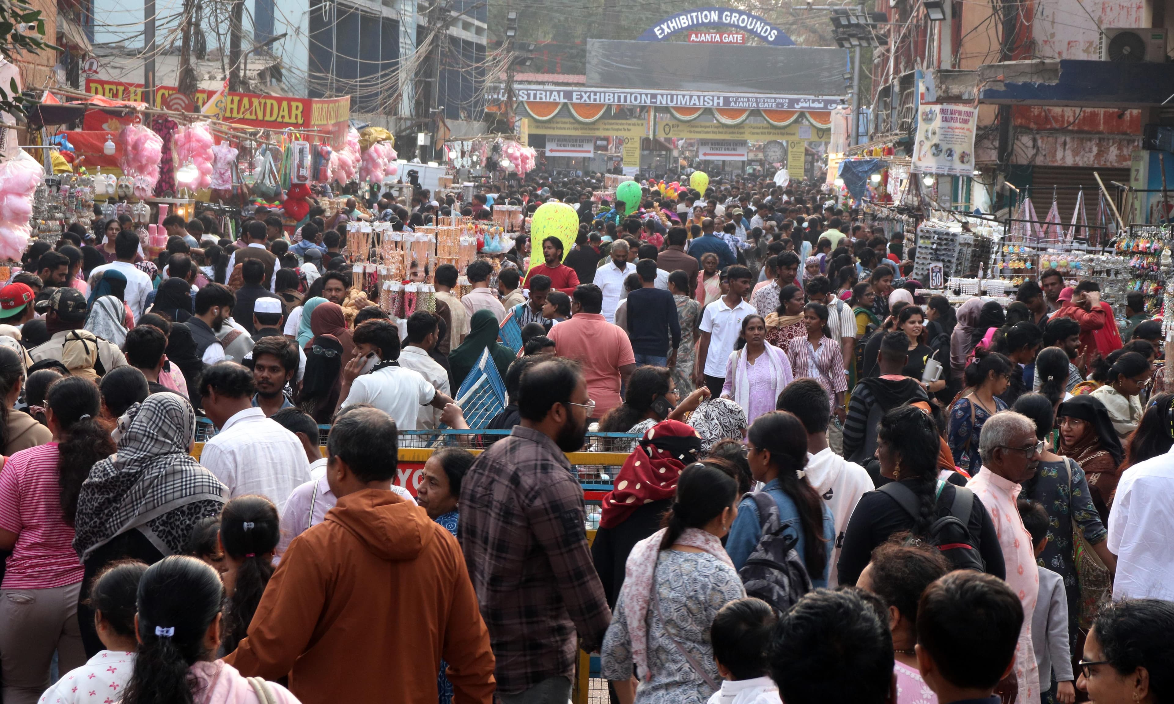 భారీ రద్దీతో హైదరాబాద్ నుమాయిష్ విజయవంతం