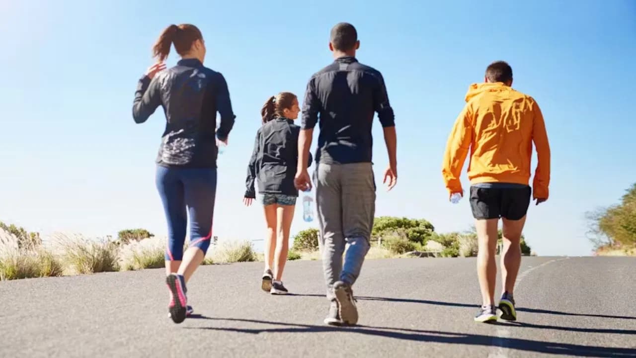 భోజనం తర్వాత నడకపై డాక్టర్ల సూచనలు – ఆరోగ్యానికి మేలెంతో తెలుసుకోండి