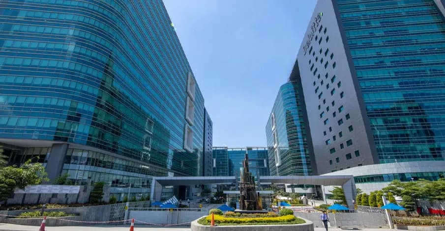 రాజధానిలో ఐటీ కారిడార్‌ విస్తరణకు ప్రణాళికలు.. ప్రభుత్వ భూములపై  కఠినంగా నిఘా