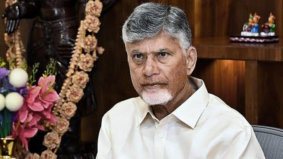 ‘మైండ్‌సెట్‌ మార్చుకోండి’: అటవీశాఖ అధికారులపై సీఎం చంద్రబాబు ఆగ్రహం!