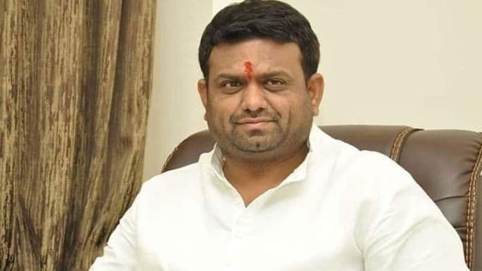 పైలట్ రోహిత్ రెడ్డికి బీఆర్ఎస్ షోకాజ్ నోటీసులు