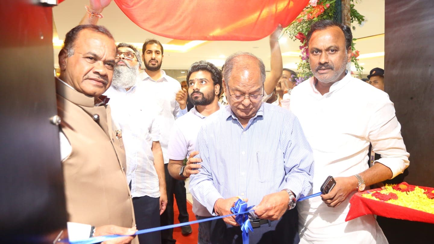 పీసీఎక్స్‌ హెచ్‌డీఆర్‌ బై బార్కో నూతన ప్రీమియం థియేటర్‌ ప్రారంభం