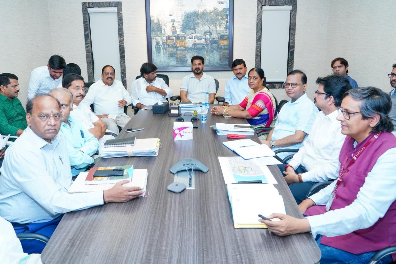 భద్రాచల శ్రీ సీతారామచంద్రమూర్తి ఆలయ అభివృద్ధిపై సీఎం సమీక్ష