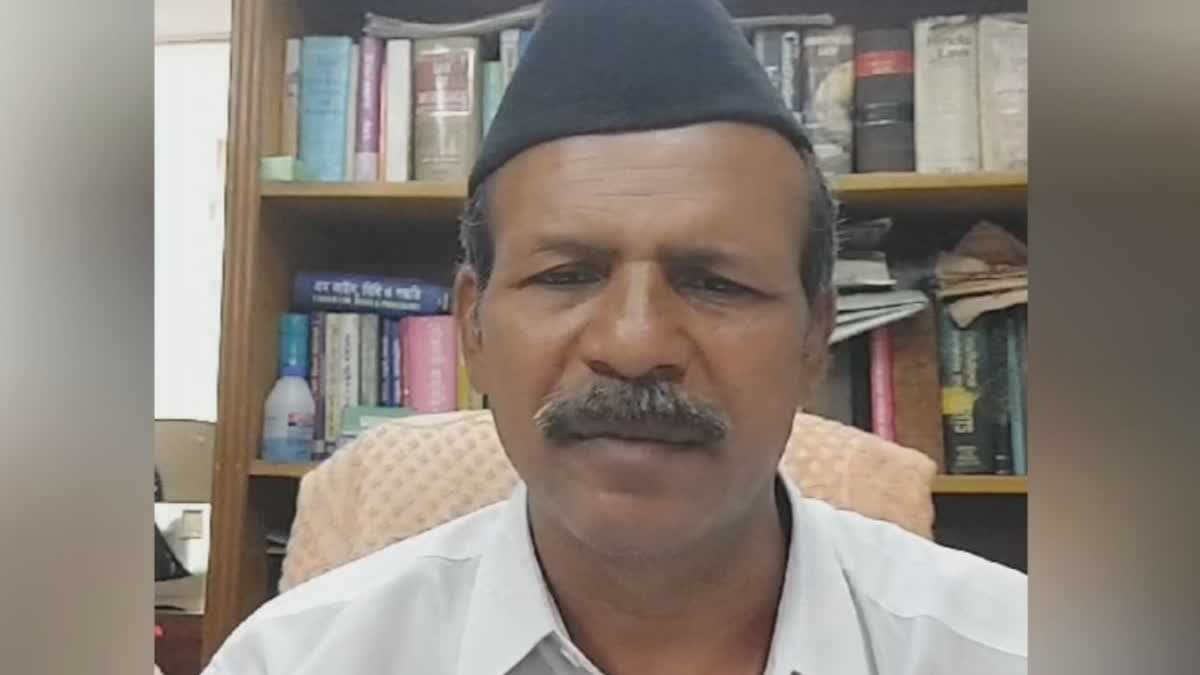 బంగ్లాదేశ్ ఎన్నికలు...షేక్ హసీనా సీటు నుంచి పోటీ చేస్తున్న హిందు నేత