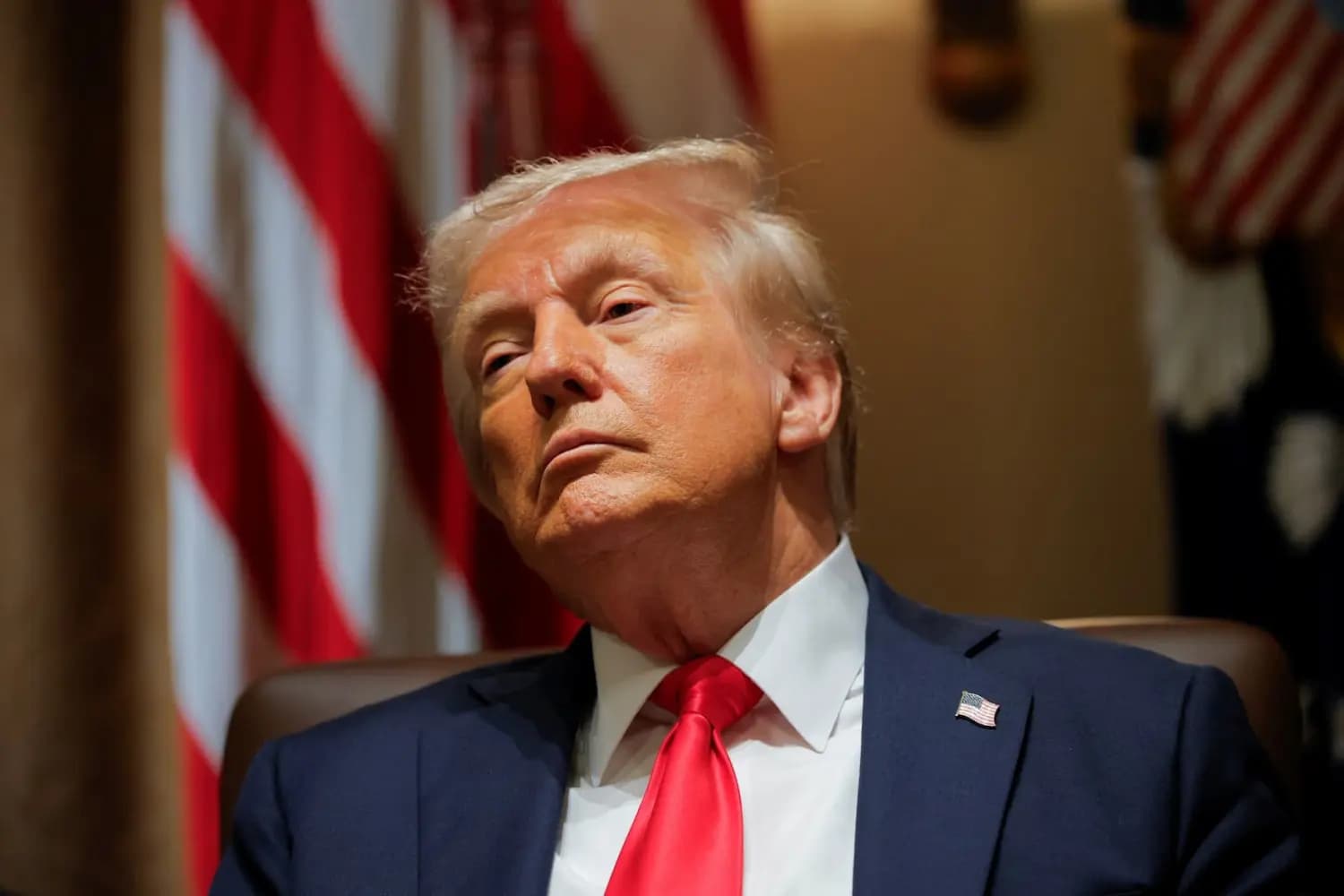 టెర్రరిస్ట్ లకు క్రిస్మస్ గ్రీటింగ్స్ చెప్పిన ట్రంప్...